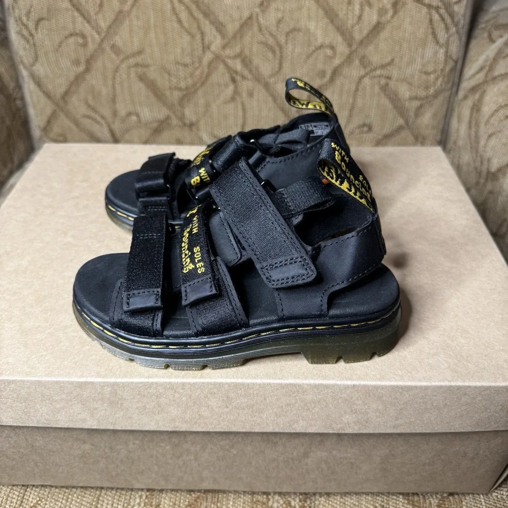 Dr Martens  Kids Callan J Black‎ Leather Sandals sizes US 11 Kids AirWair